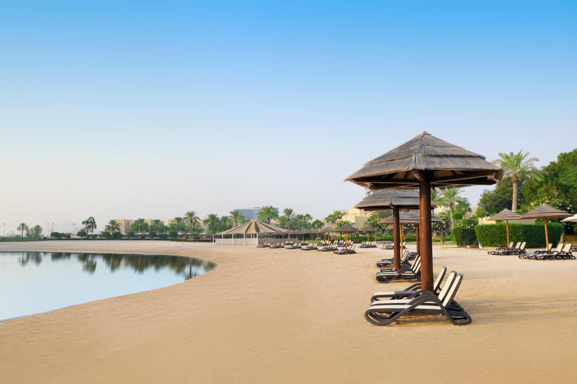 多哈君悦别墅酒店 外观 照片 Beach at Jumeirah Creekside